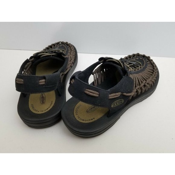 Sandals_&_Flip_Flops